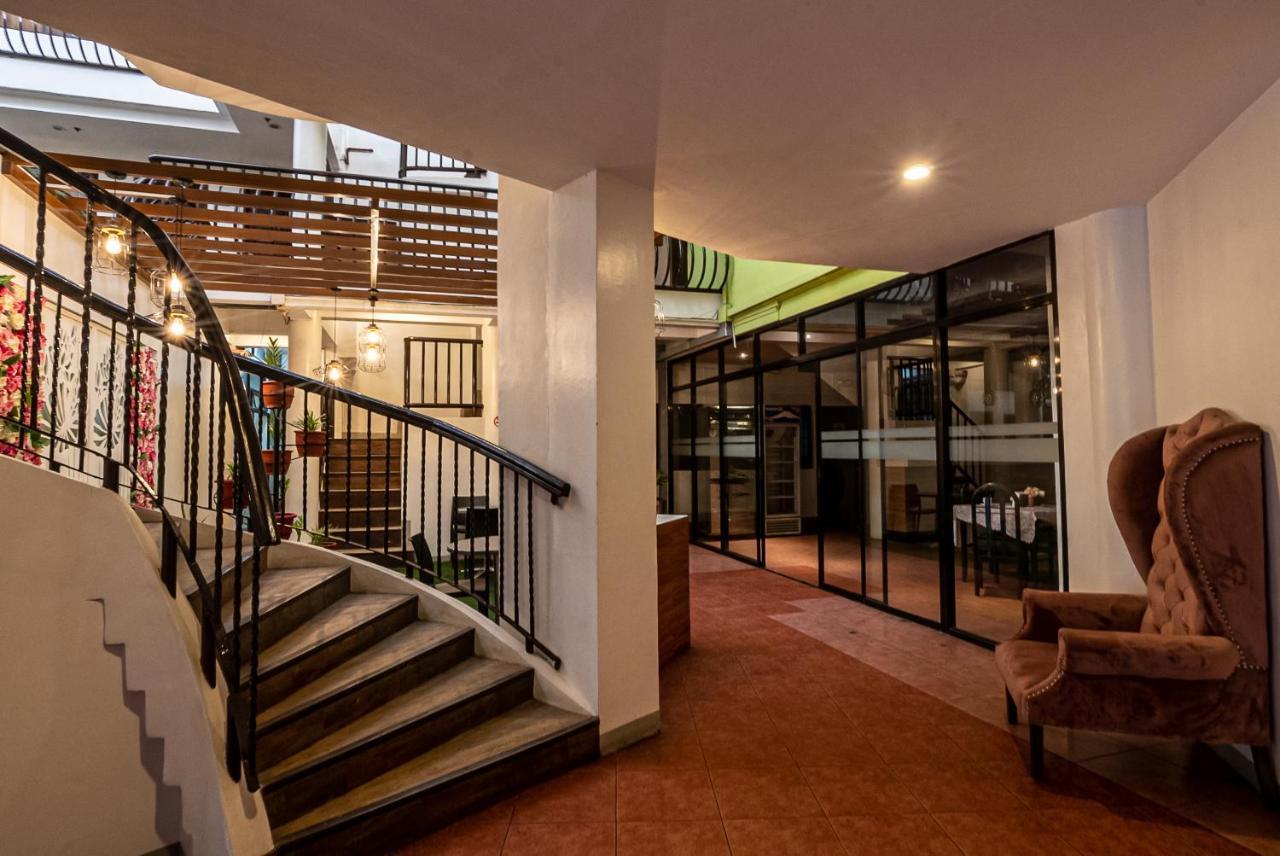 Kiwi Hotel Cebu Ngoại thất bức ảnh
